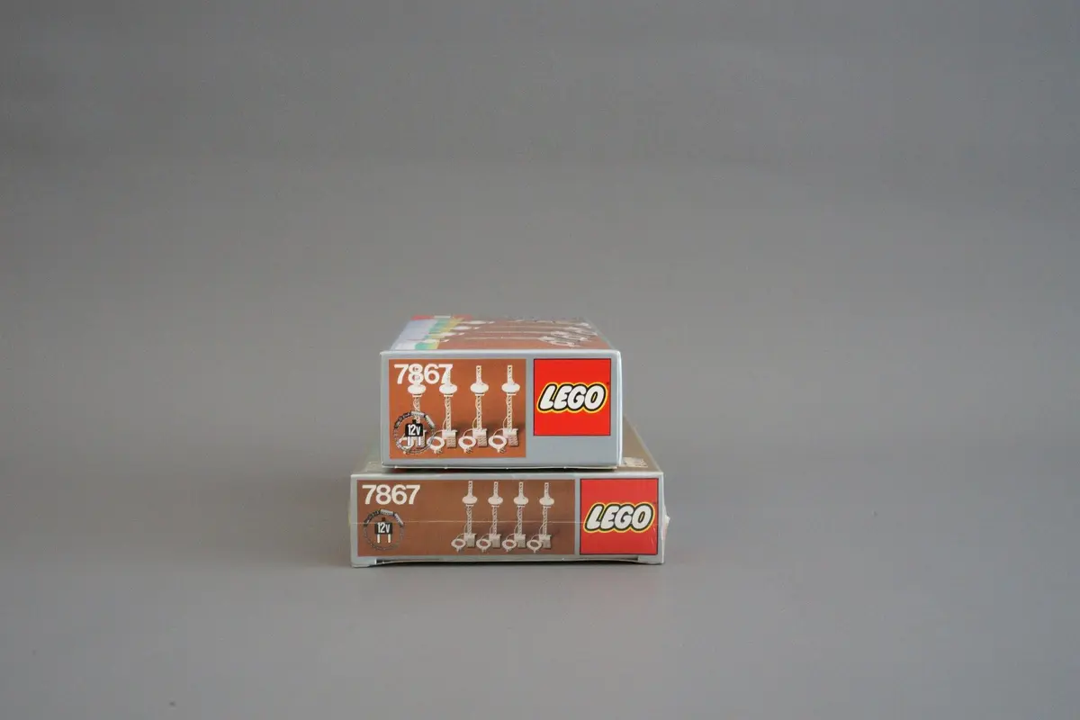 LEGO Trains 7867 4 Lighting Standards Electric 12V set, image 8