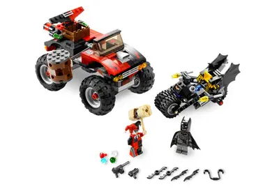 LEGO Batman 7886 The Batcycle: Harley Quinn's Hammer Truck set, image 2