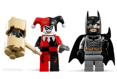 LEGO Batman 7886 The Batcycle: Harley Quinn's Hammer Truck set, image 6