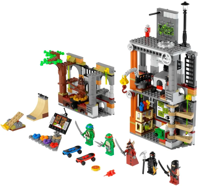 LEGO Teenage Mutant Ninja Turtles 79103 Turtle Lair Attack set