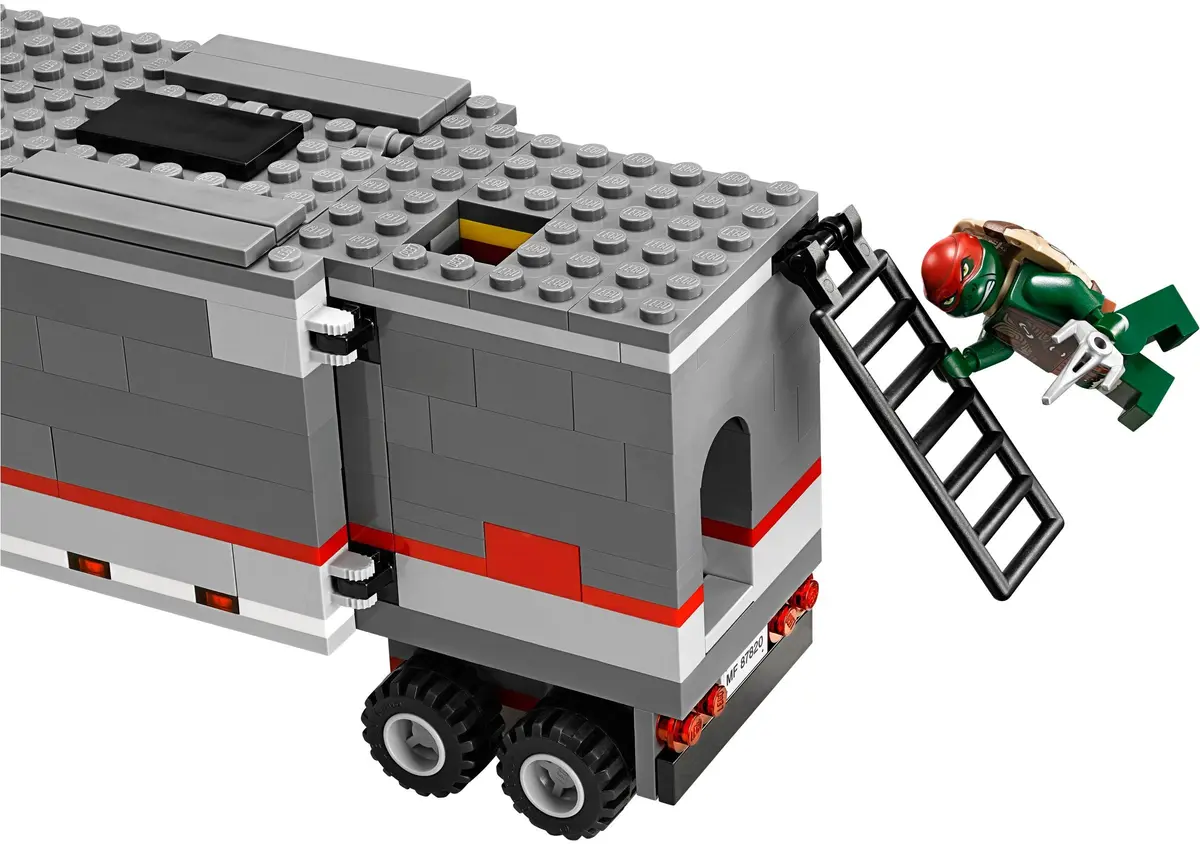 LEGO Teenage Mutant Ninja Turtles 79116 Big Rig Snow Getaway set, image 7