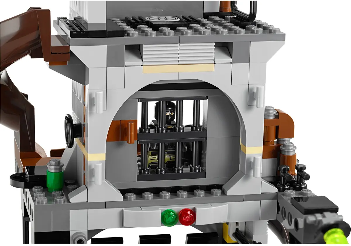 LEGO Teenage Mutant Ninja Turtles 79117 Turtle Lair Invasion set, image 6