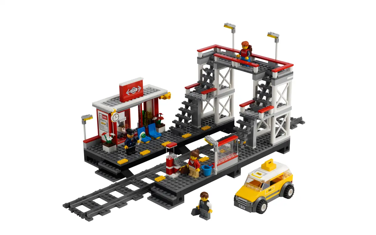 LEGO City 7937 Train Station set, image 3