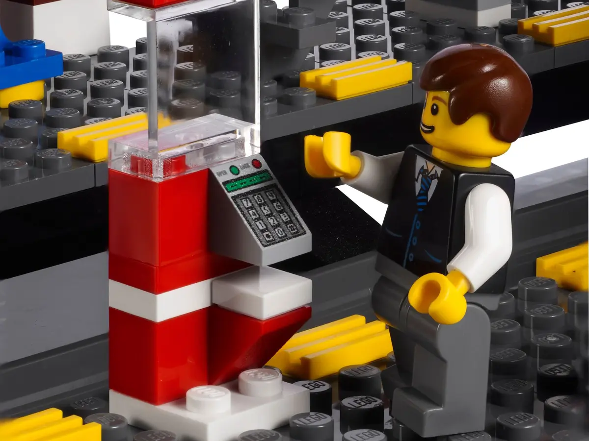 LEGO City 7937 Train Station set, image 12