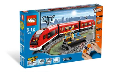 LEGO City 7938 Passenger Train set, image 4