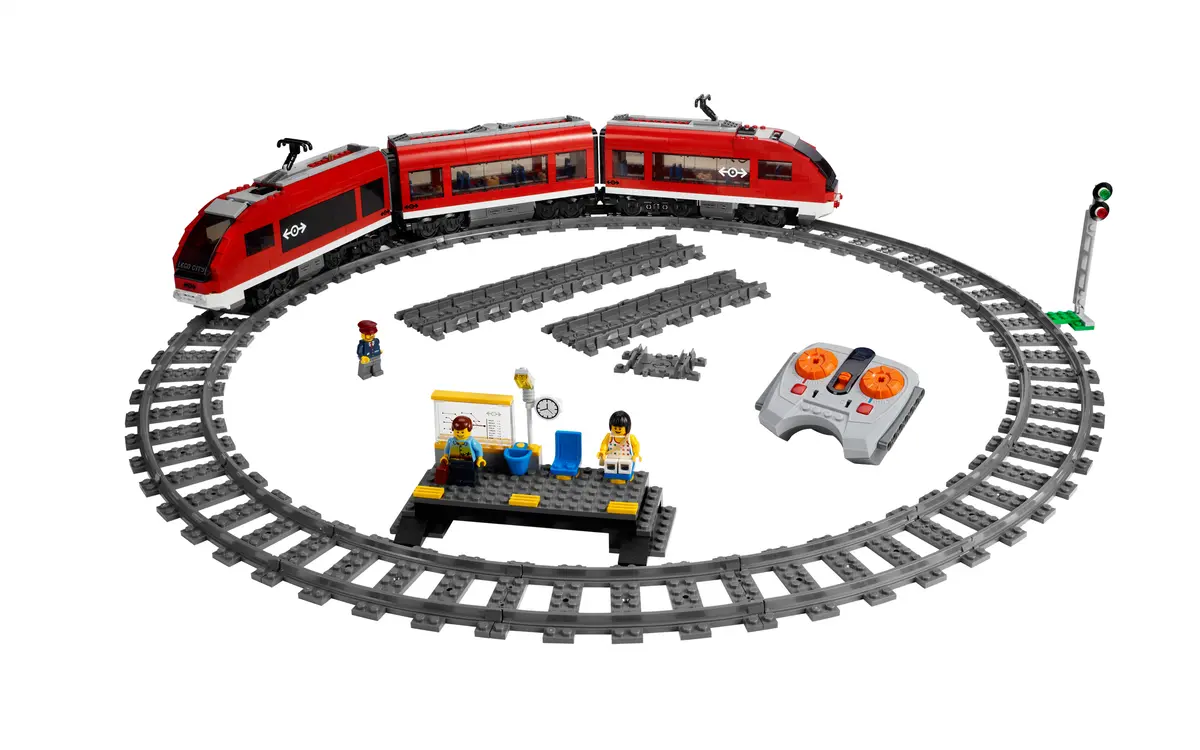 LEGO City 7938 Passenger Train set, image 3