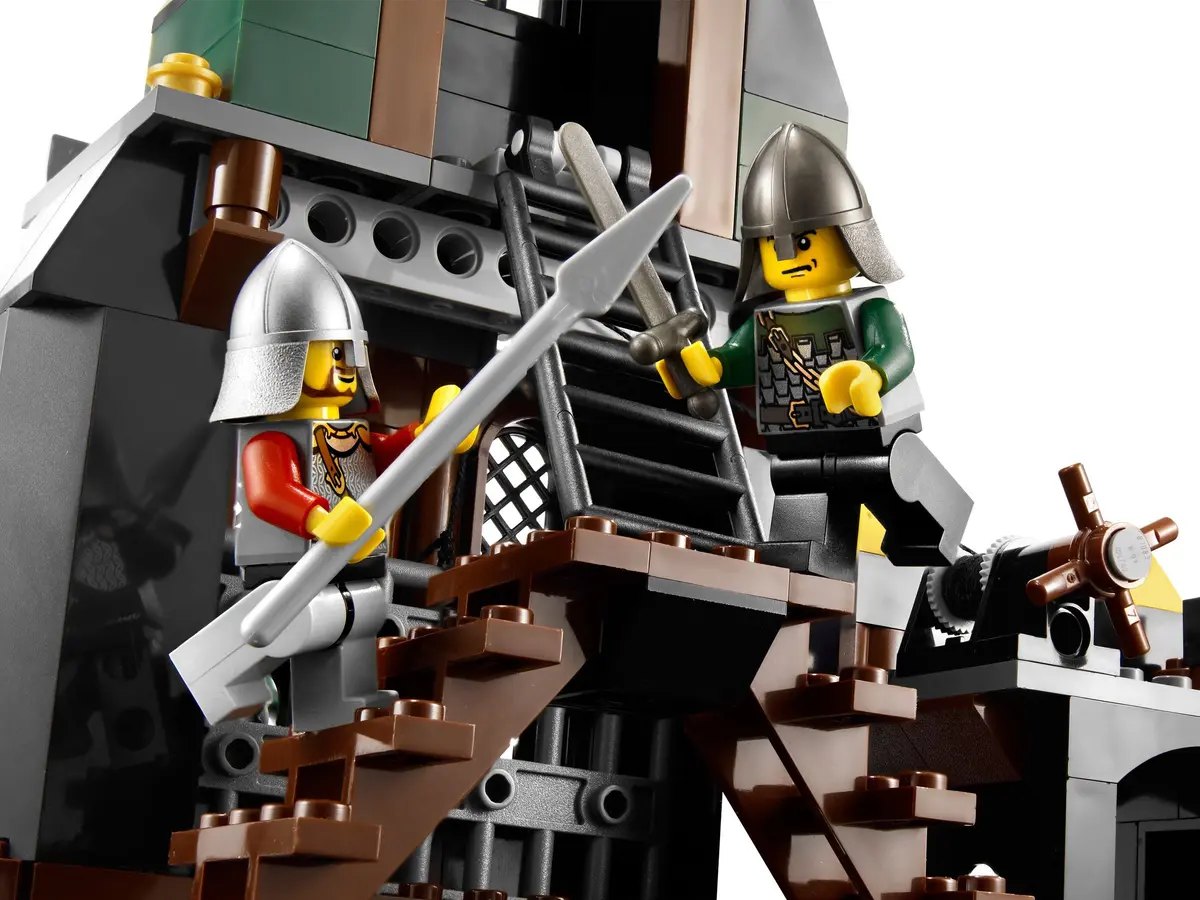 LEGO Castle 7947 Prison Tower Rescue set, image 14