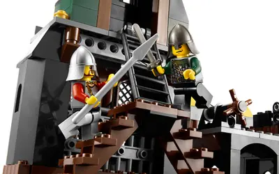 LEGO Castle 7947 Prison Tower Rescue set, image 6