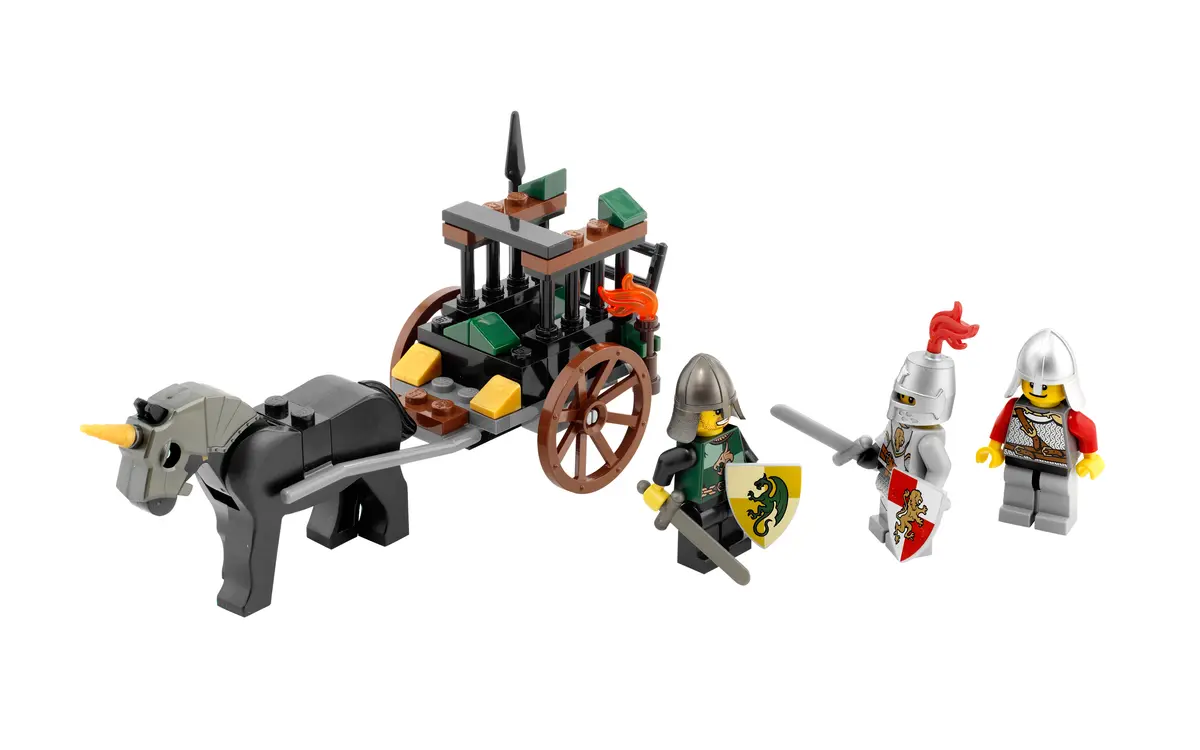 LEGO Castle 7949 Prison Carriage Rescue set, image 3