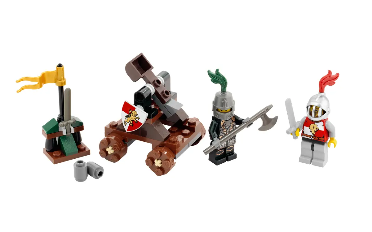 LEGO Castle 7950 Knight's Showdown set, image 3