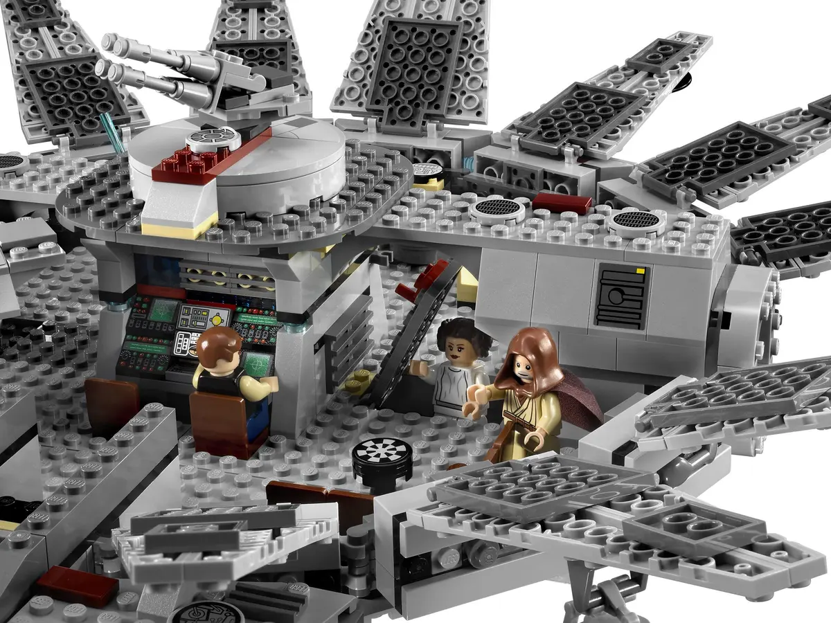 LEGO Star Wars 7965 Millennium Falcon set, image 11