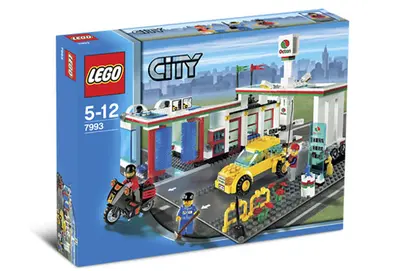 LEGO City 7993 Service Station set, image 3