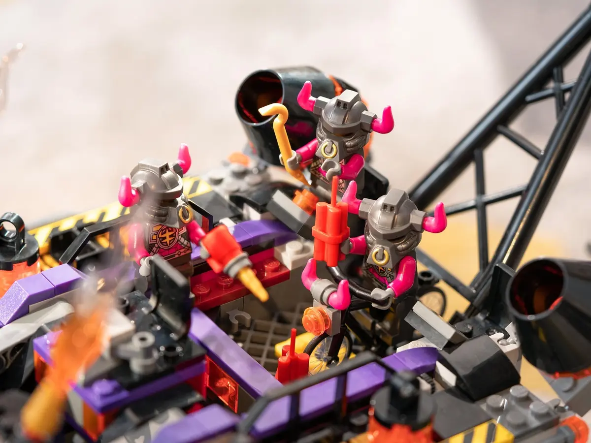 LEGO Monkie Kid 80011 Red Son's Inferno Truck set, image 6