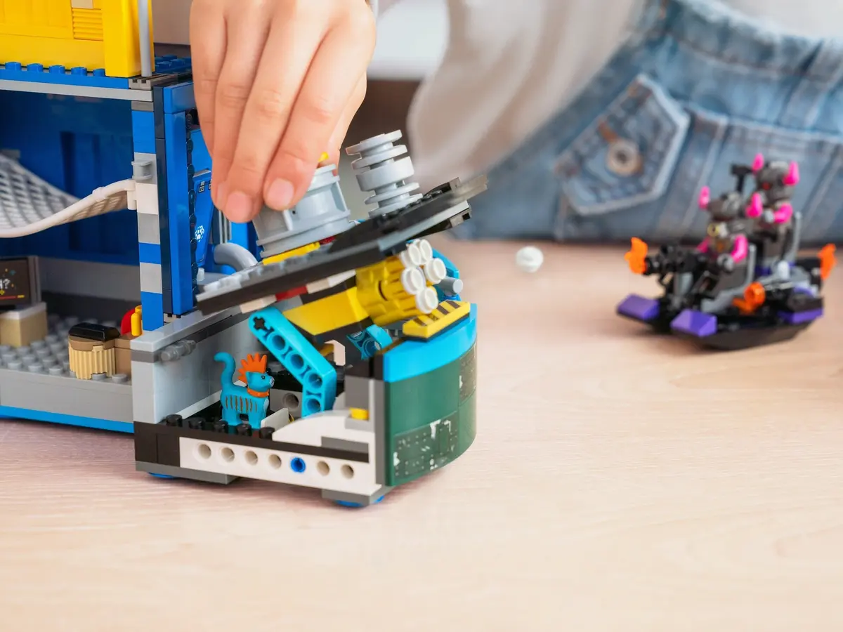 LEGO Monkie Kid 80013 Monkie Kid's Team Secret HQ set, image 10
