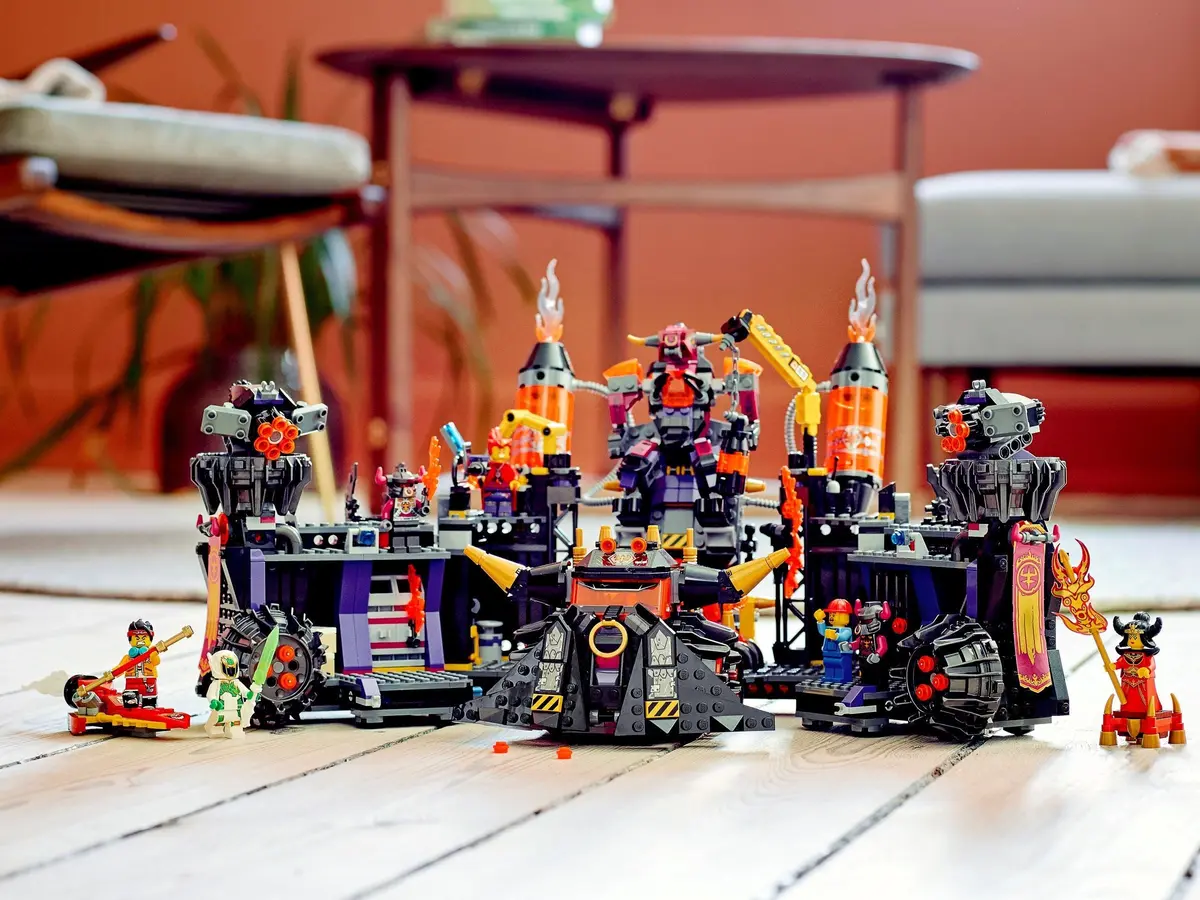 LEGO Monkie Kid 80016 The Flaming Foundry set, image 4