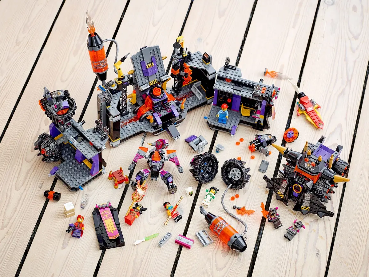 LEGO Monkie Kid 80016 The Flaming Foundry set, image 13