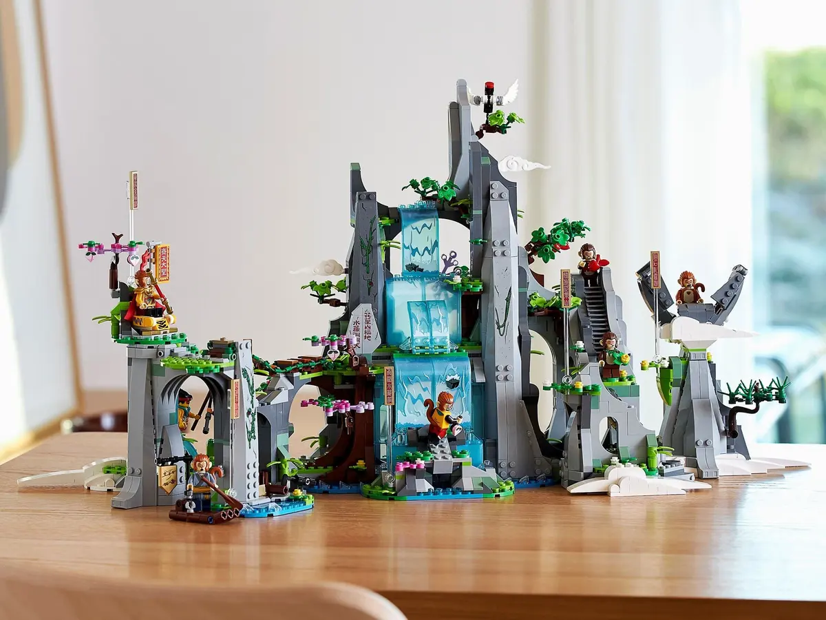 LEGO Monkie Kid 80024 The Legendary Flower Fruit Mountain set, image 7