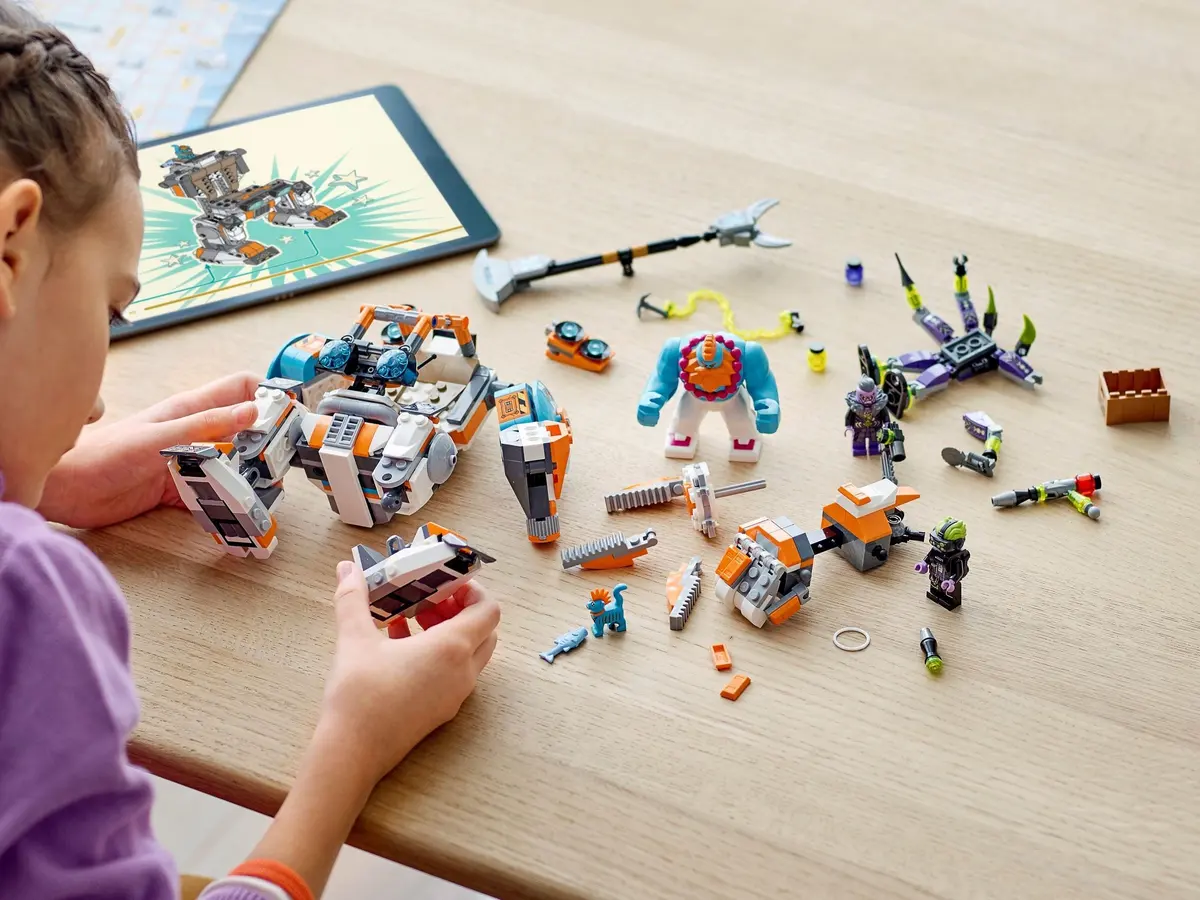 LEGO Monkie Kid 80025 Sandy's Power Loader Mech set, image 10