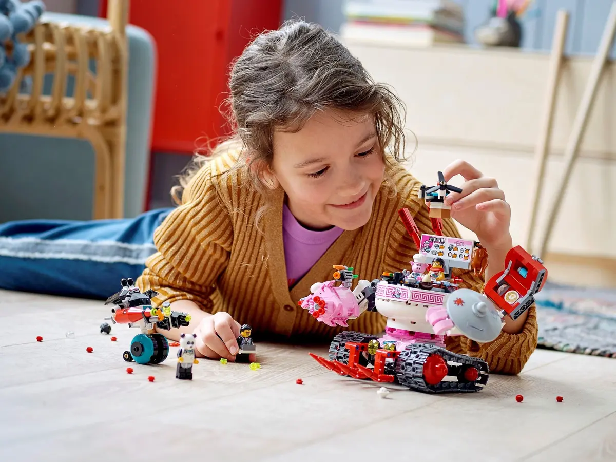 LEGO Monkie Kid 80026 Pigsy's Noodle Tank set, image 4