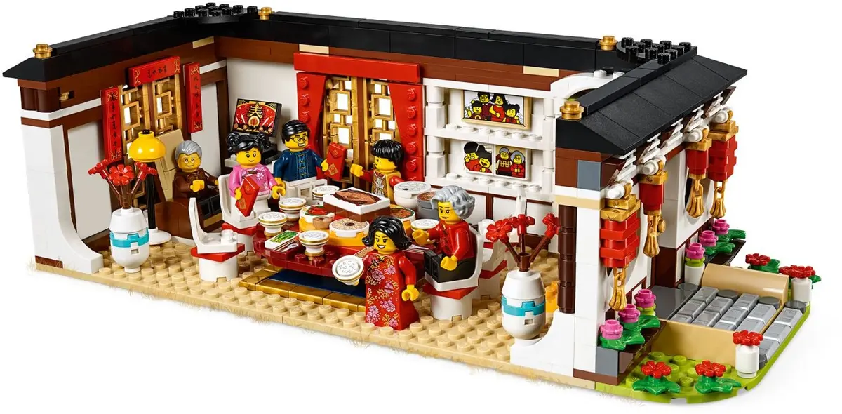 LEGO Seasonal 80101 Chinese New Year's Eve Dinner set, image 3
