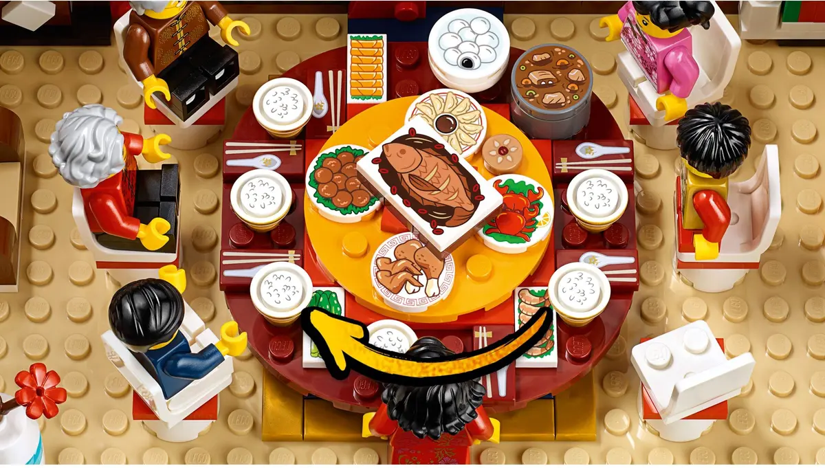 LEGO Seasonal 80101 Chinese New Year's Eve Dinner set, image 5