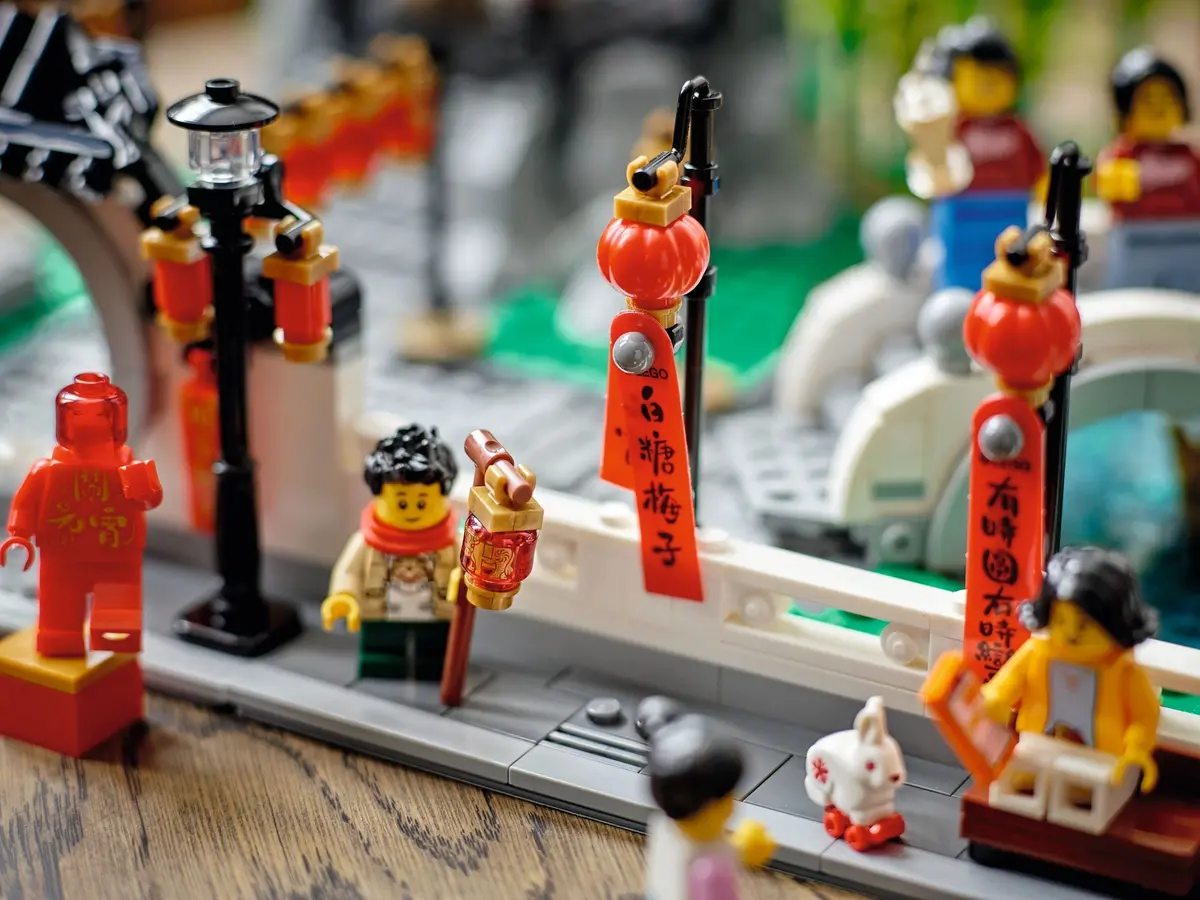 LEGO Seasonal 80107 Spring Lantern Festival set, image 3