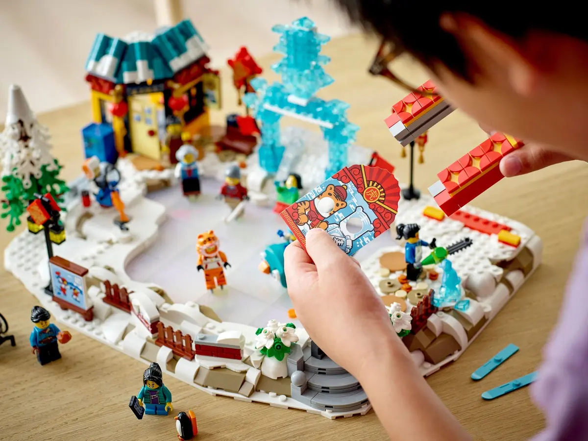 LEGO Seasonal 80109 Lunar New Year Ice Festival set, image 5
