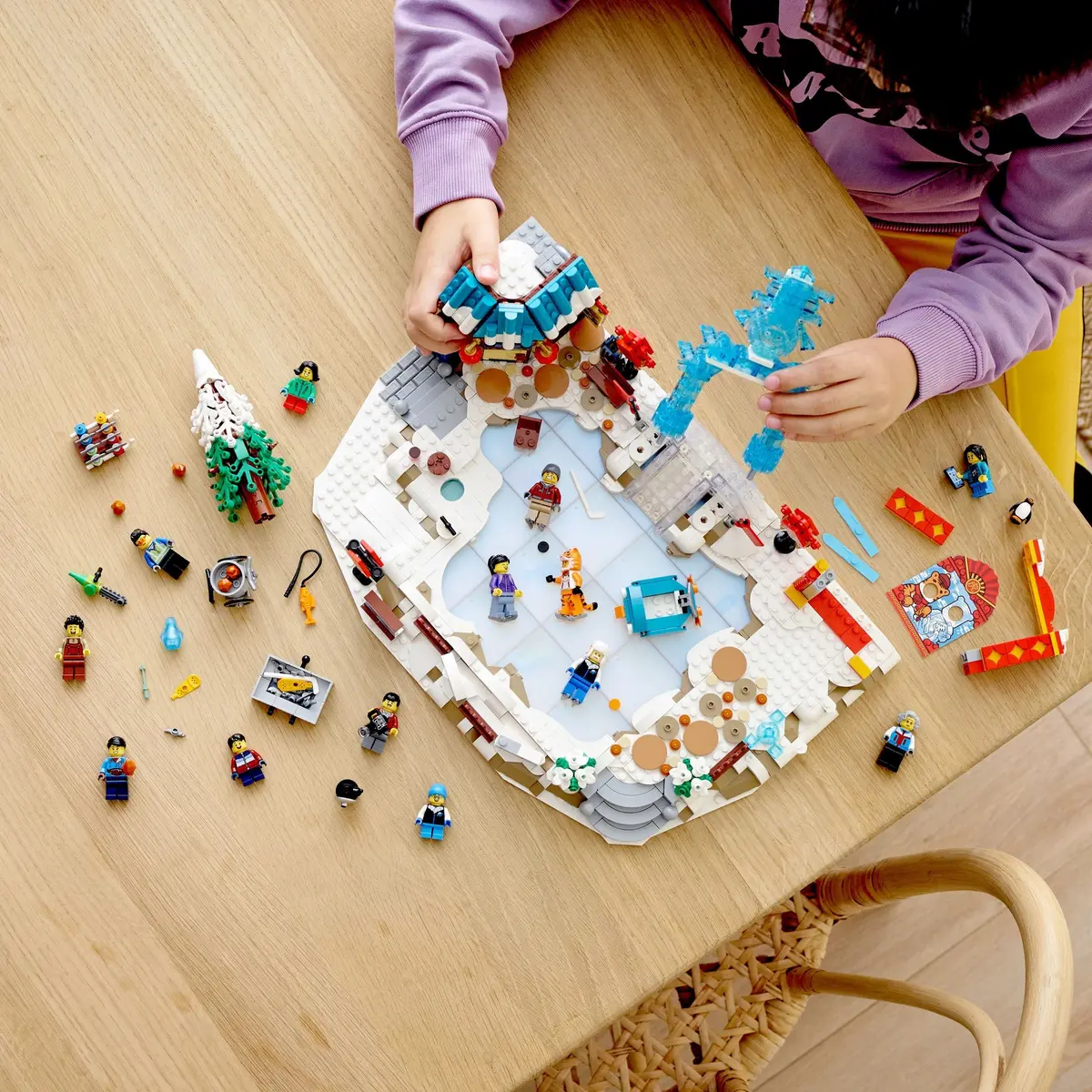LEGO Seasonal 80109 Lunar New Year Ice Festival set, image 4