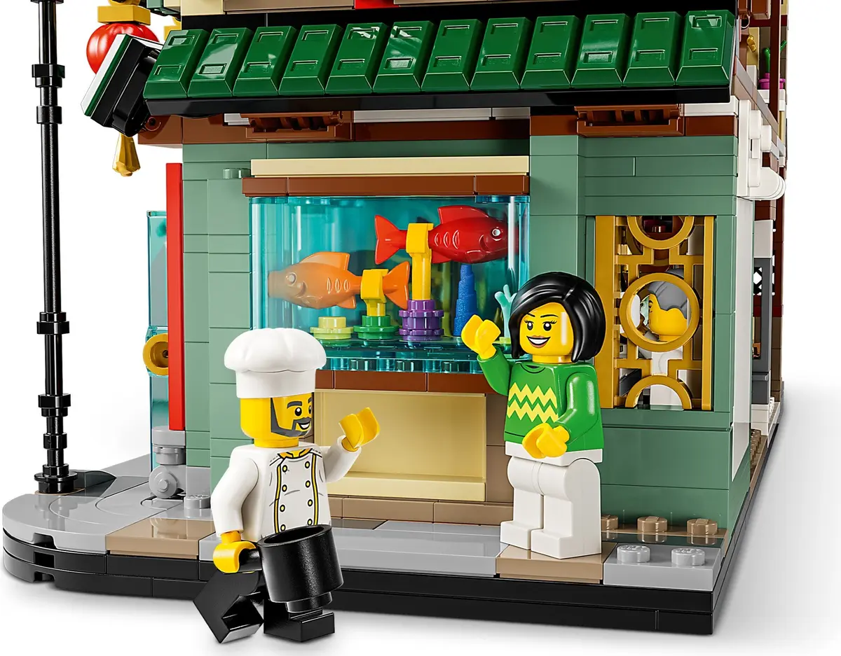 LEGO Seasonal 80113 Family Reunion Celebration set, image 6