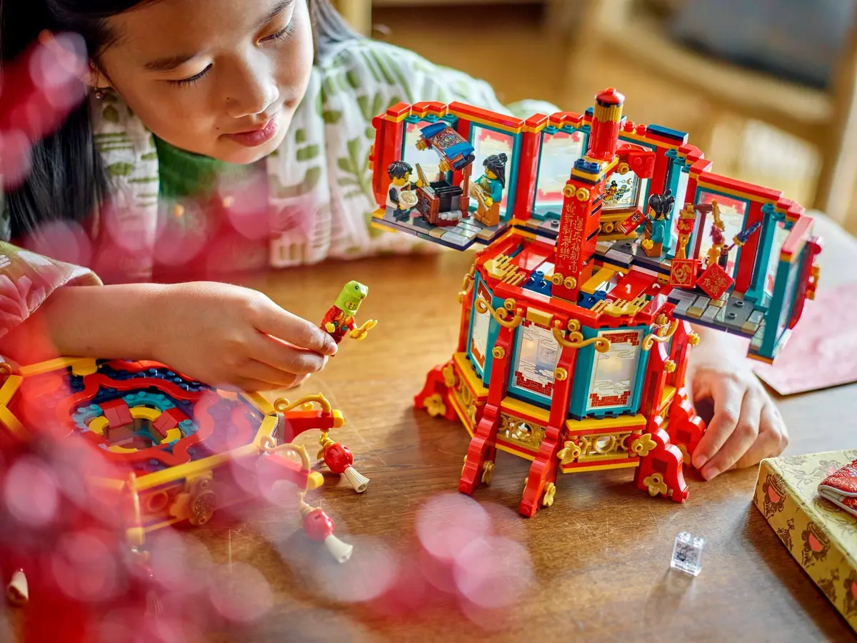 LEGO Seasonal 80116 Trotting Lantern set, image 5