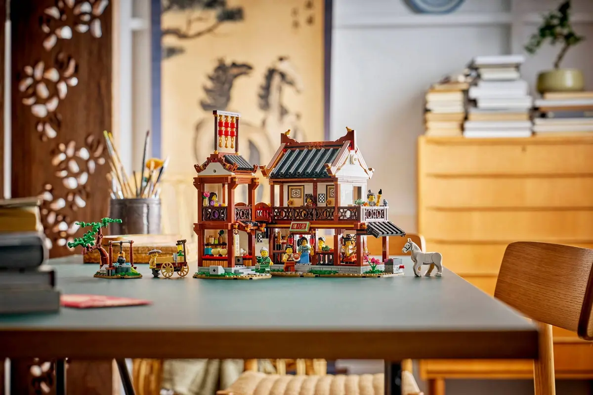 LEGO Seasonal 80121 Ancient Moon-Gazing Inn set, image 7