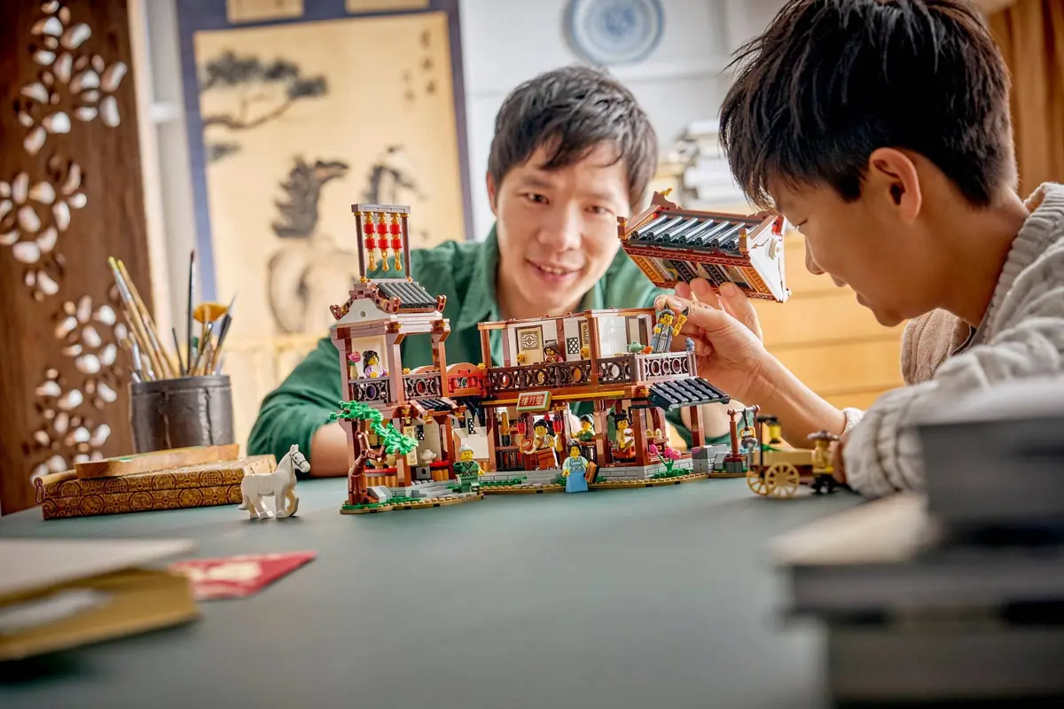 LEGO Seasonal 80121 Ancient Moon-Gazing Inn set, image 5