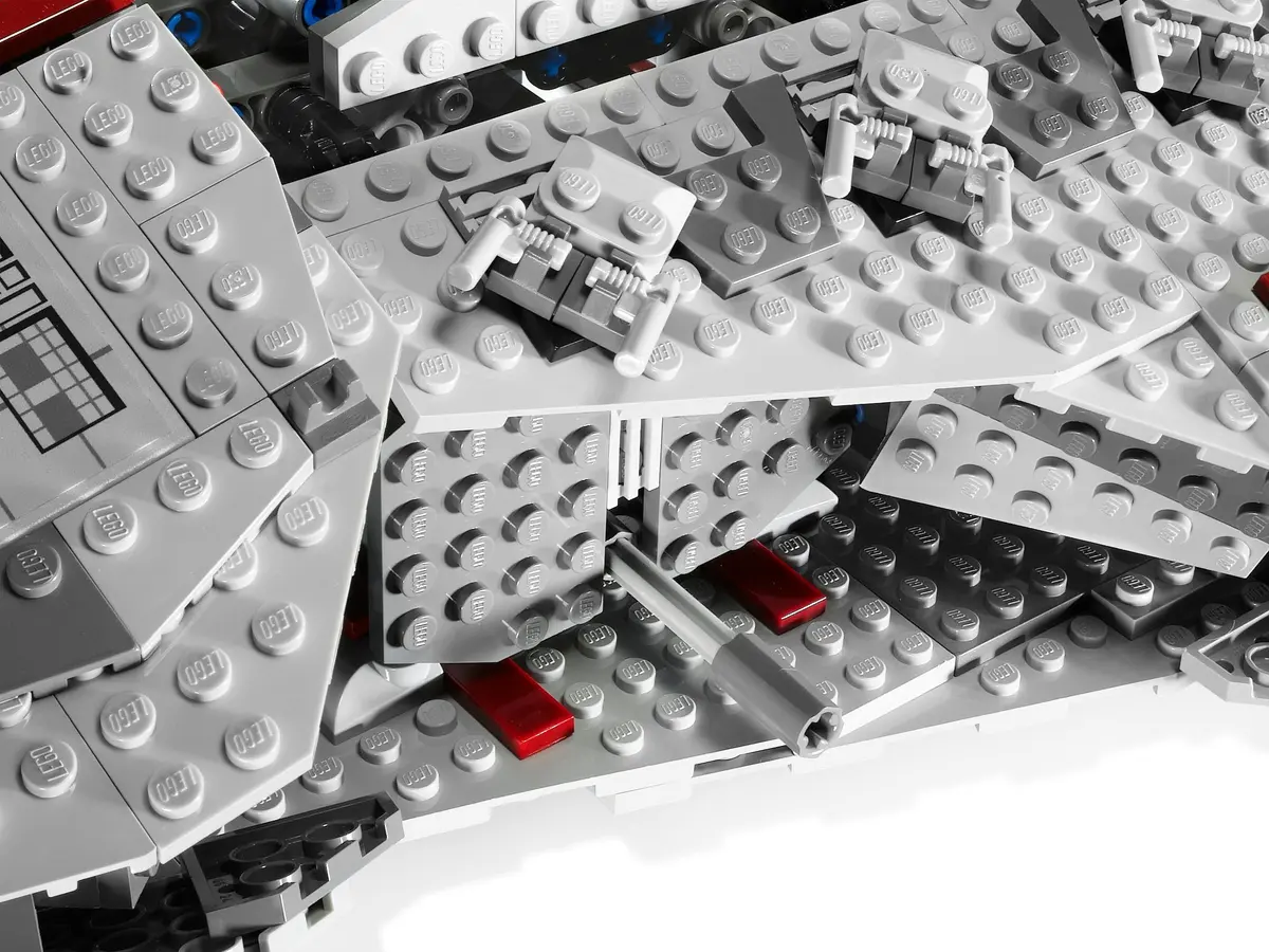 LEGO Star Wars 8039 Venator-class Republic Attack Cruiser set, image 13
