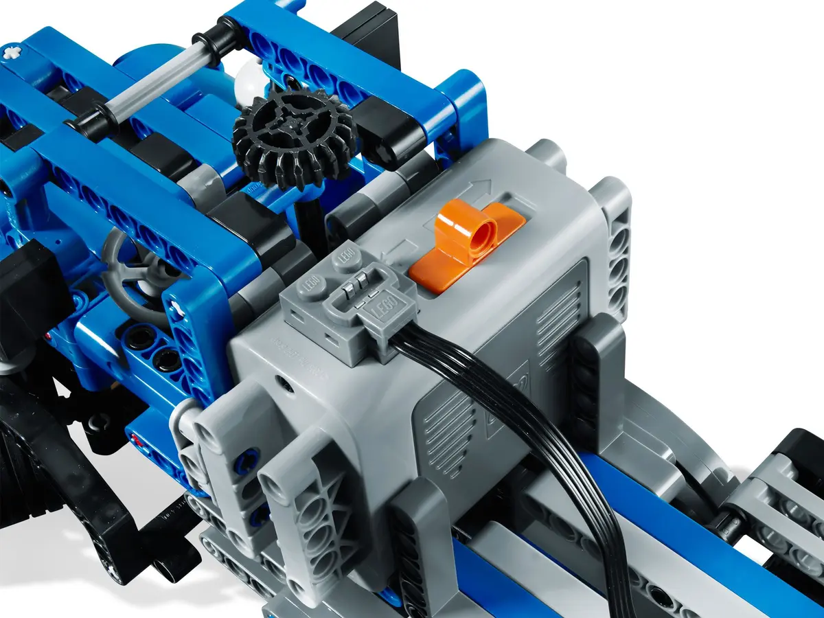 LEGO Technic 8052 Container Truck set, image 15