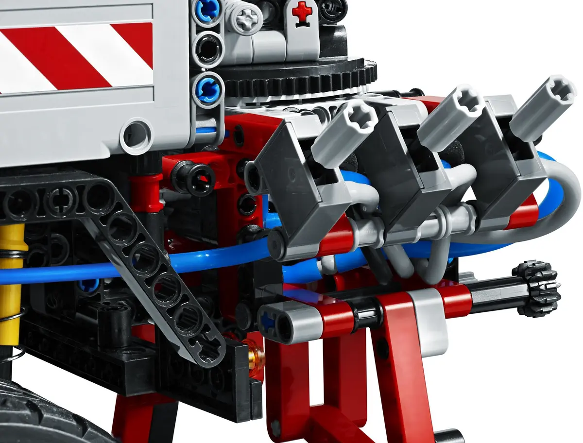 LEGO Technic 8110 Mercedes-Benz Unimog U 400 set, image 15