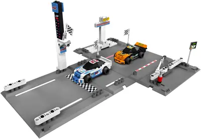 LEGO Racers 8125 Thunder Raceway set