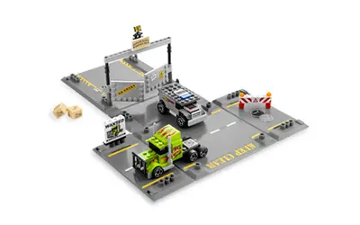 LEGO Racers 8199 Security Smash set, image 2