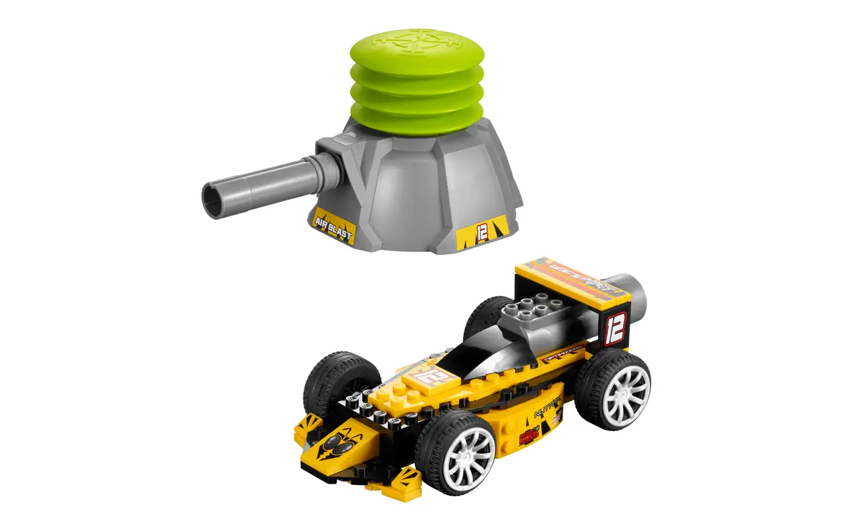LEGO Racers 8228 Sting Striker set, image 3