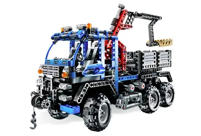 LEGO Technic 8273 Off Road Truck set, image 2