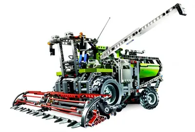LEGO Technic 8274 Combine Harvester set, image 2