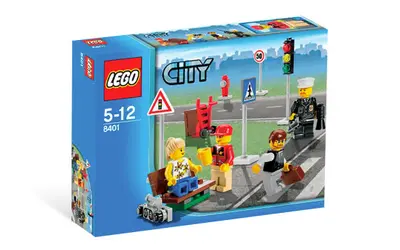 LEGO City 8401 City Minifigure Collection set, image 4