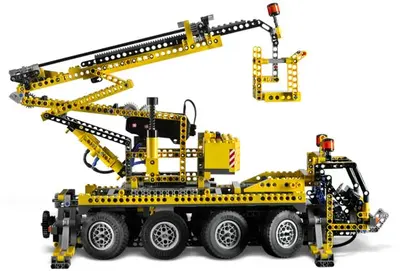 LEGO Technic 8421 Mobile Crane set, image 4