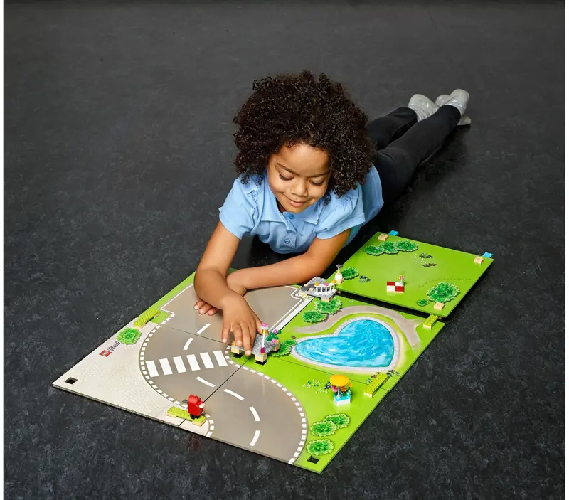 LEGO Friends 853671 Playmat and accessory set set