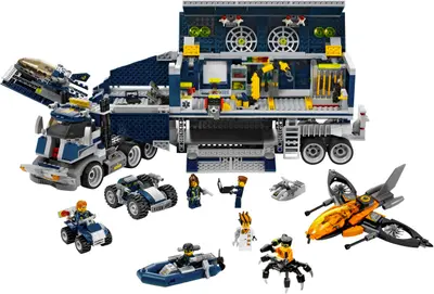 LEGO Agents 8635 Mobile Command Centre set