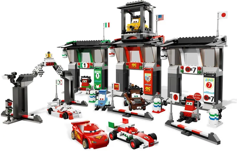LEGO Cars 8679 Tokyo International Circuit set