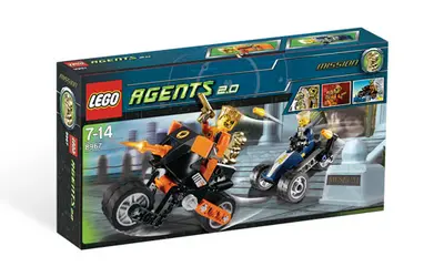 LEGO Agents 8967 Gold Tooth's Getaway set, image 4