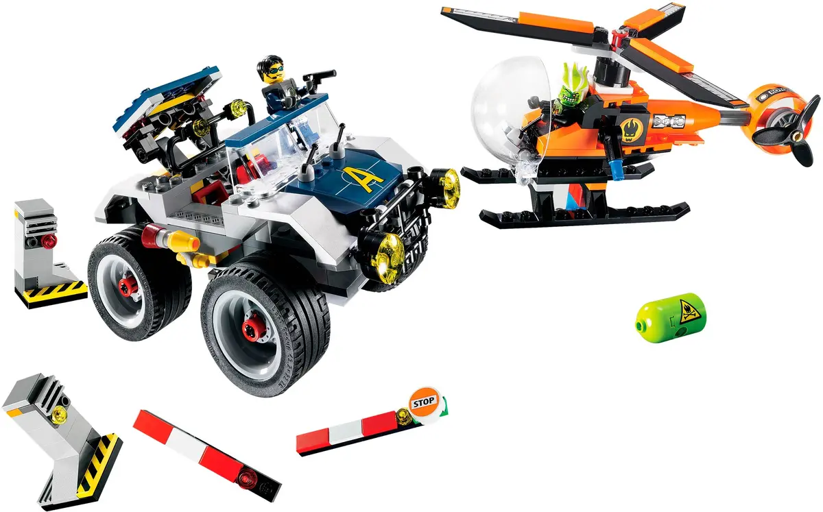 LEGO Agents 8969 4-Wheeling Pursuit set