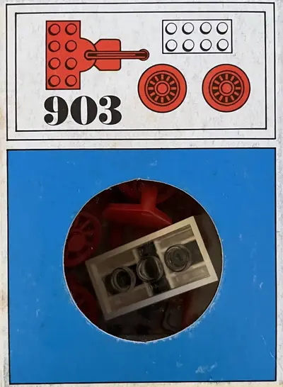 LEGO System 903 Train Wheels and Couplers set
