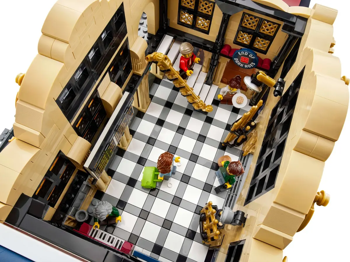LEGO BrickLink 910034 Brick Cross Train Station set, image 5