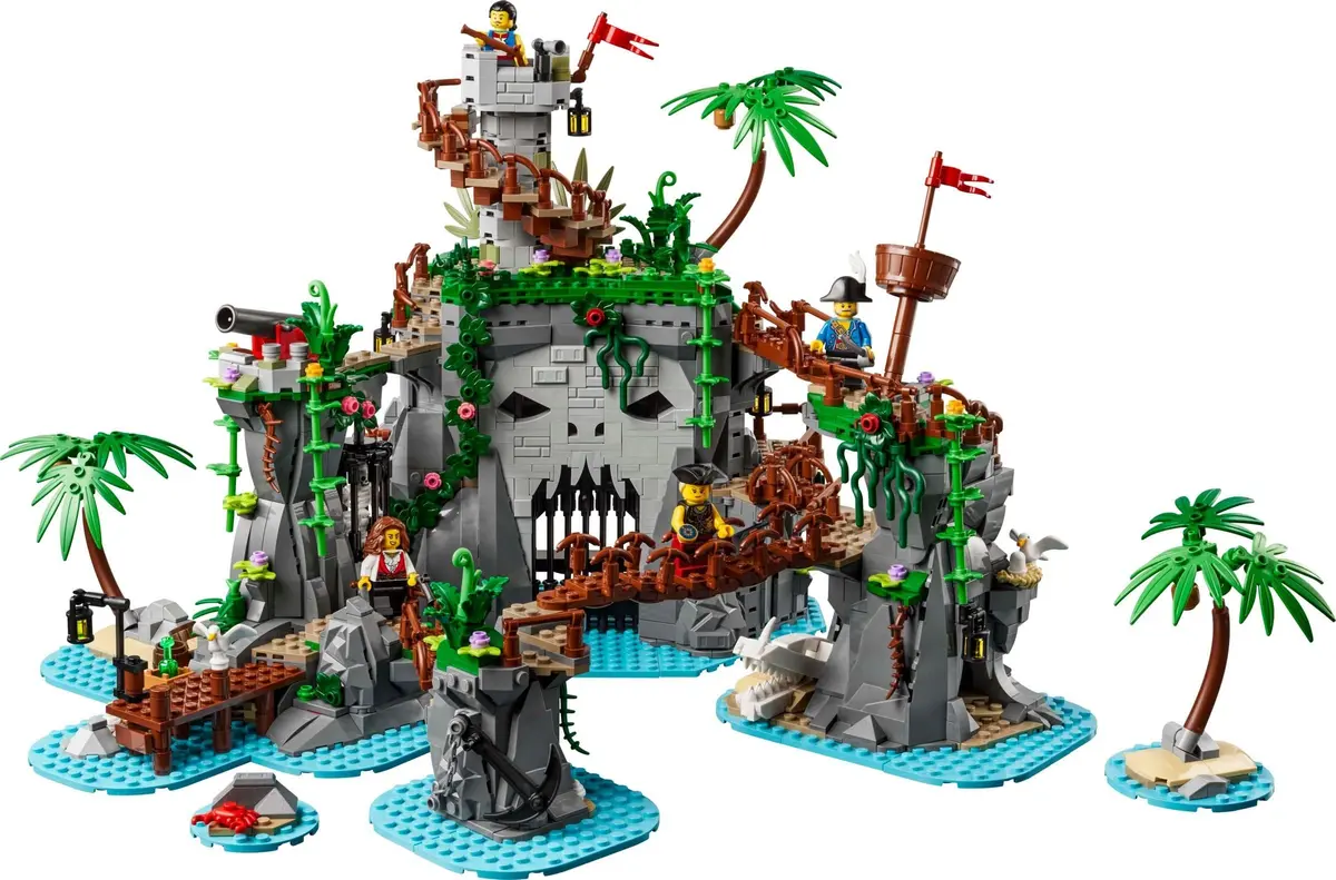 LEGO BrickLink 910038 Ominous Isle set, image 6